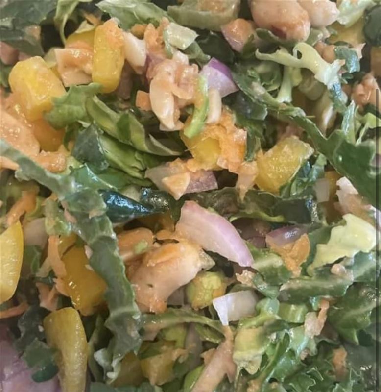 Thai crunchy nut salad