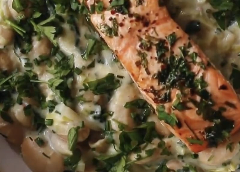 Salmon with creamy leeks and beans
