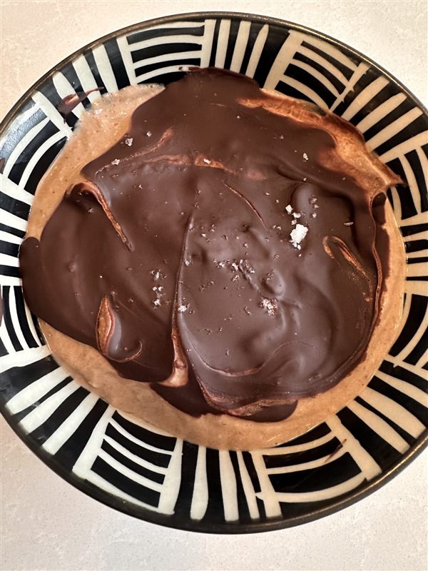 Creamy peanut and chocolate sweet treat