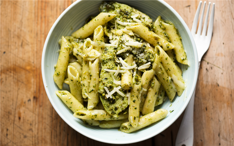 Deelish and easy home made pesto pasta